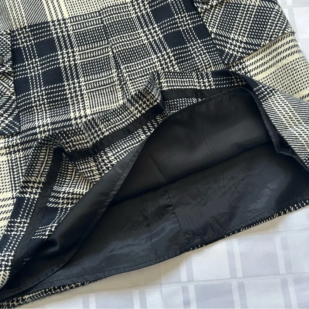 Dalia Vintage Black & White Tweed Cargo Pocket Knit Mini Skirt - Picture 9 of 12